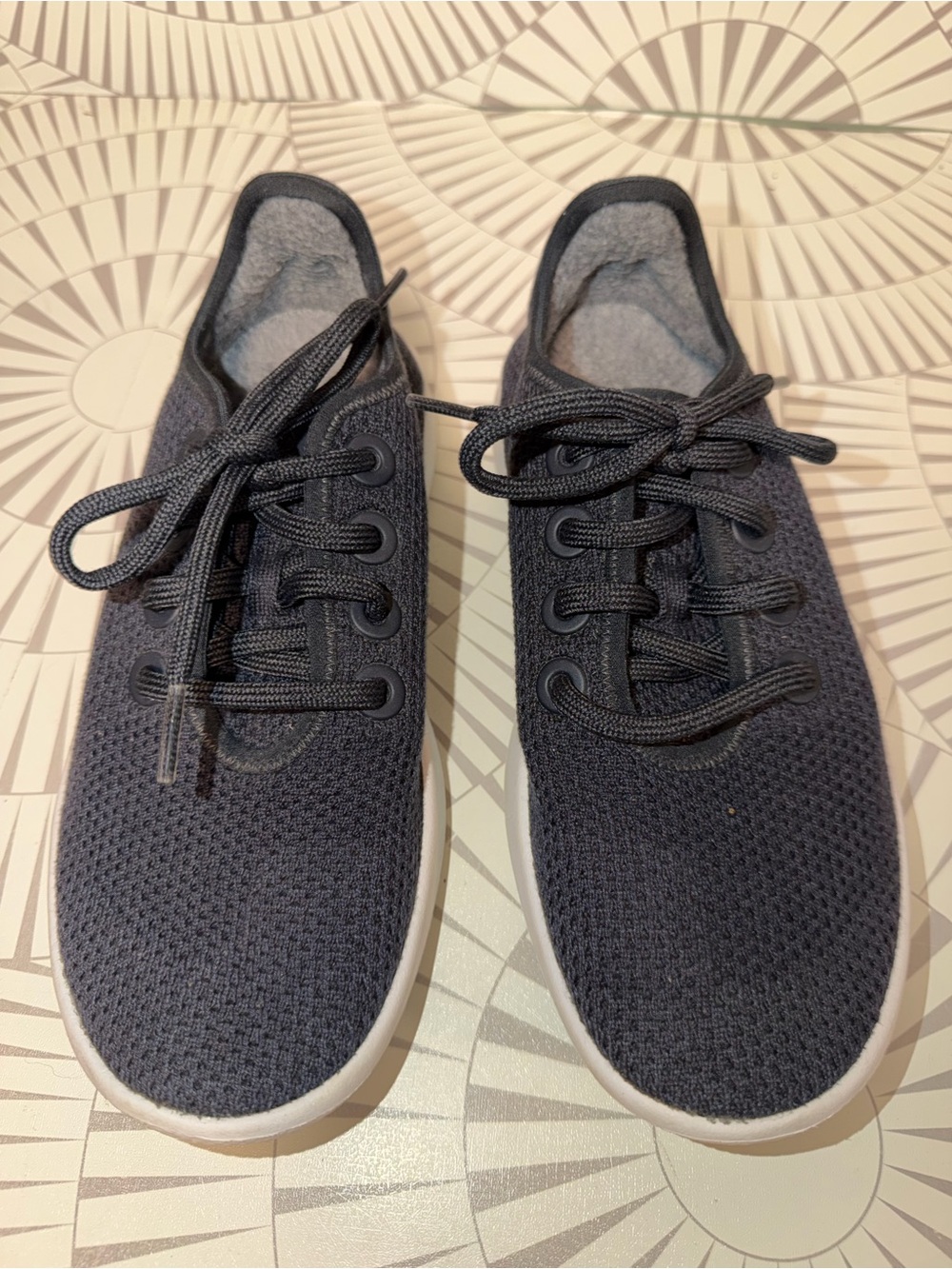 allbirds Women’s Size 6 Navy Knit Lace-Up Sneakers